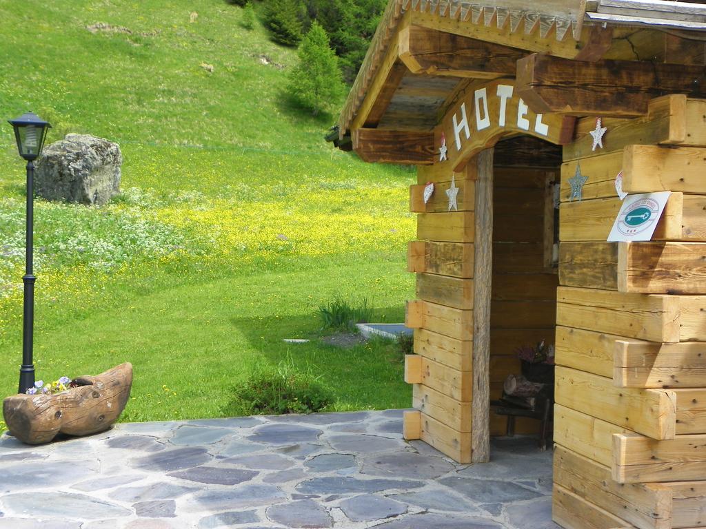 Hotel Les Granges ลาตุยเล ภายนอก รูปภาพ
