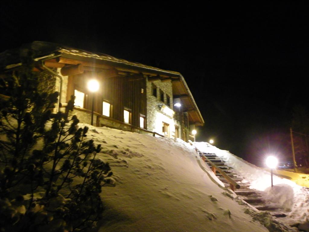 Hotel Les Granges ลาตุยเล ภายนอก รูปภาพ